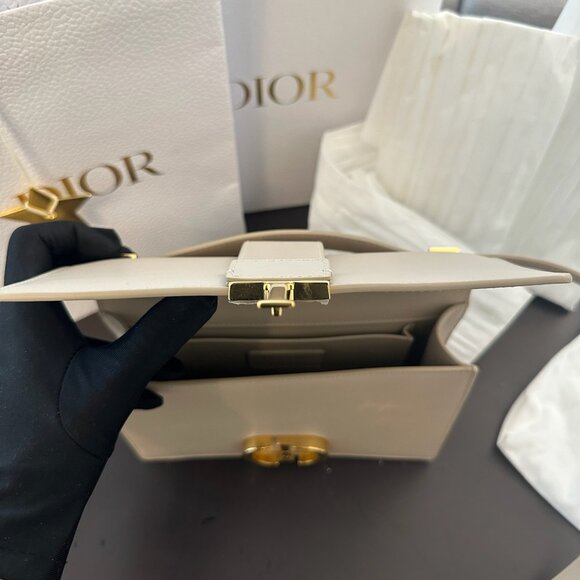 Dior 30 Montaigne Bag - Picture 4 of 5